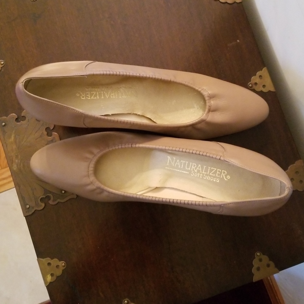 Naturalize size 11 AAA/5 AAAAA (HEEL WIDTH)